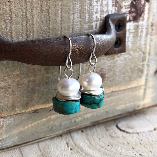 Turquoise Silver Dangle Earrings, Pearl Minimalist Sundance Style Dangle Earrings, Southwest Stack Dangles, Western Cowgirl Jewelry, E19