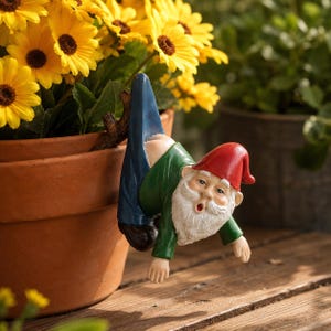 Cute Dwarf Hanging Planter Ornament, Resin Garden Gnome Pants Flower Pot Decoration, Funny Bonsai Pendant for Garden & Patio