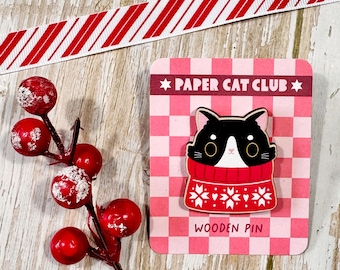 Festive Cat Wooden Badge – Cute Christmas Gift for Cat Lovers - cats in nordic sweaters