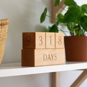 Wooden Milestone Blocks Modern Wood Number Blocks for Milestones and Countdowns Days, Weeks, Months, and Years Handmade Maple Block Set image 7