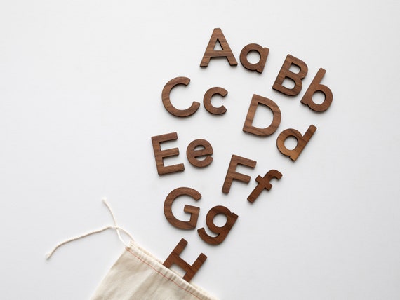 Unique Deals Wooden Scrabble Tiles Kids Crafts Pendant Spelling Decoration Alphabet for Kids Complete Set