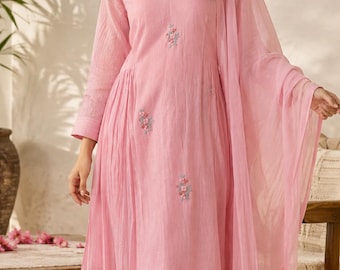 Dusty Pink Embroidered Kurta Set with Dupatta, Women's 3 Piece Indian Outfit