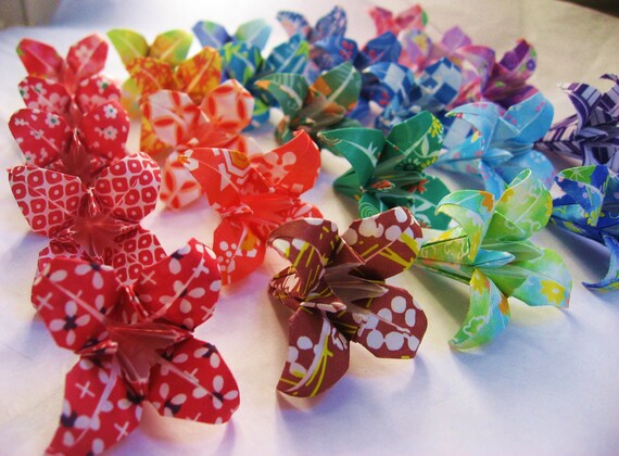 25 Japanese Origami Irises Made To Order Origami Flowers Chiyogami Yuzen Paper Flowers For Table Favors Gifts Party Favors