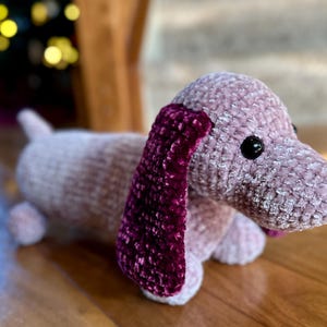 Pluche worstje hond gehaakt speelgoed - op maat gemaakte amigurumi gehaakte worsthond knuffel - teckel knuffeldier