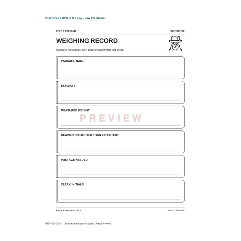 Op de afbeelding: Een zwart-wit printbaar weegrecord-werkblad met een postkantoorthema. Het document bevat velden voor pakketnaam, schatting, gemeten gewicht, vergelijking, benodigde portokosten en initialen van de medewerker, met een weegschaalpictogram bovenaan.