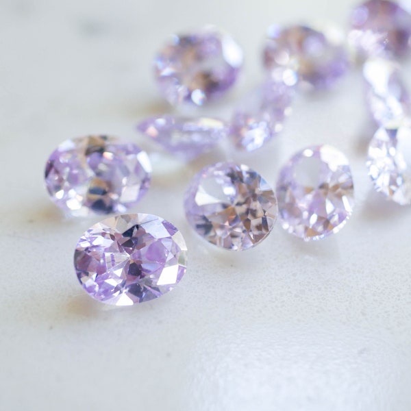 9x7mm Purple amethyst CZ oval gemstone .  cubic zirconia. lavender gems.