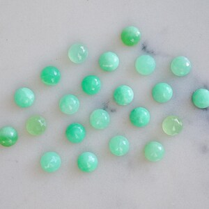 6mm vert chrysoprase rose cabochon à facettes. cabines aqua vert menthe de mousse de mer image 2