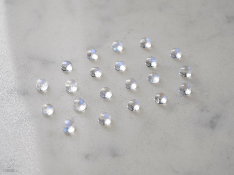 3mm rainbow moonstone cab. smooth cabochon. white gemstone blue flash tiny gems white moonstone imagem 10