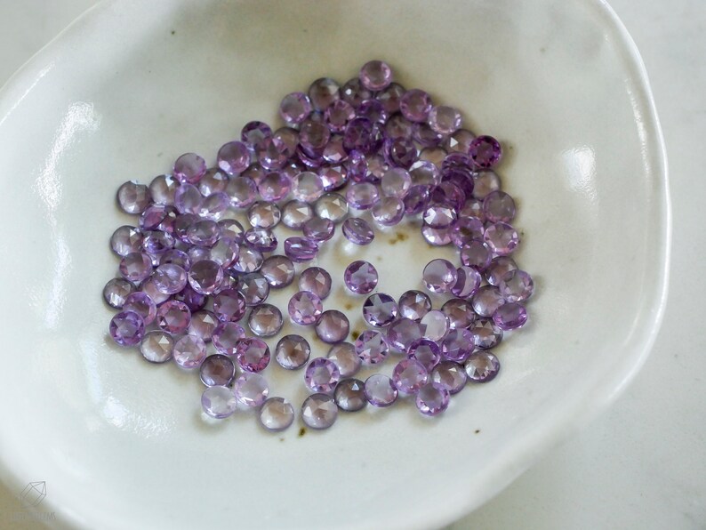 4mm Alexandrite rose faceted cabochon. Lab grown alexandrite. color changing gem. image 4