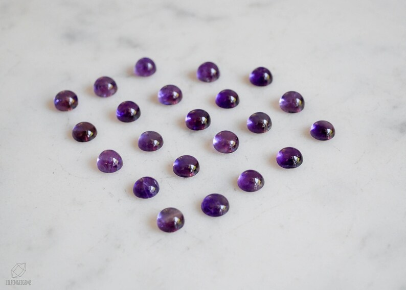 5 mm afrikansk ametist SLÄTT polerad cabochon. små lila ädelstenar. Ametistkabochoner bild 7