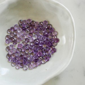 4mm Alexandrite rose faceted cabochon. Lab grown alexandrite. color changing gem. image 3