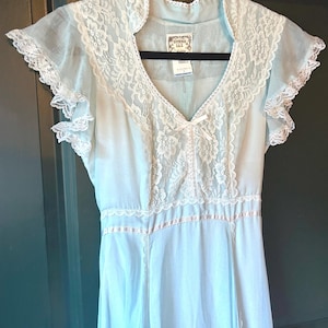 VINTAGE GUNNE SAX
