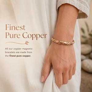 Może przedstawiać: Skręcona miedziana bransoletka magnetyczna z metalicznym wykończeniem. Tekst na obrazku brzmi: Finest Pure Copper. All our copper magnetic bracelets are made from the finest pure copper.