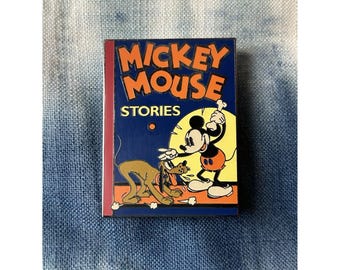 Disney Auctions Pin Mickey Mouse Stories LE 100 Pluto Book Limited Edition Gift