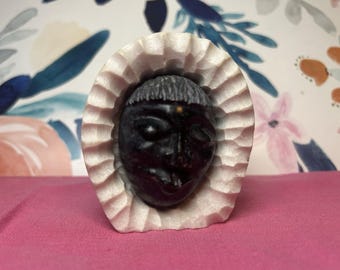 inuit carved stone face head native son eskimo art Signed 04/99 Figurine Figure