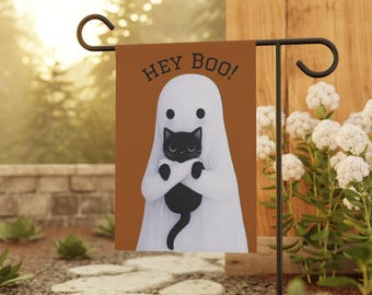 Drapeau de jardin « Hey Boo Fantôme avec Chat Noir » | Bannière de maison, Décoration d'Halloween