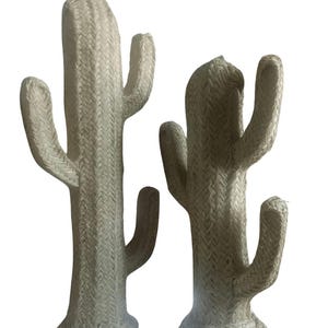 Cactus decoración de esparto natural.