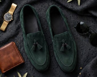 Mocasines de ante verde bosque hechos a mano con borlas – Zapatos de lujo sin cordones para hombre