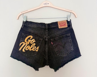 Maßgefertigte Levi’s 501 „Go Noles“-Shorts | Jeans für den FSU-Spieltag | Outfit für die Florida State Tailgate-Party | Größe 28