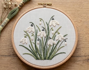 Snowdrop Flower Embroidery Kit Botanical Spring Floral Craft Beginner Hand Embroidery DIY Kit Nature Lover Gift Minimalist Wall Decor