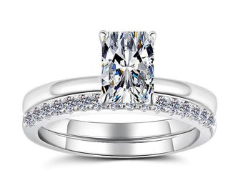 Set di anelli di fidanzamento e da sposa in argento sterling con moissanite da 1/2 carati.
