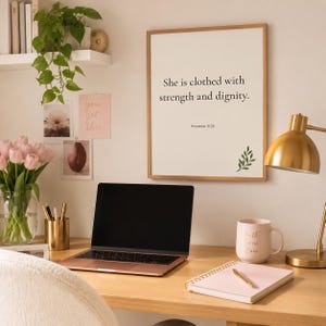 Proverbi 31:25 - Decorazione murale con versetto biblico / È rivestita di forza e dignità / Stampa cristiana con versetto biblico