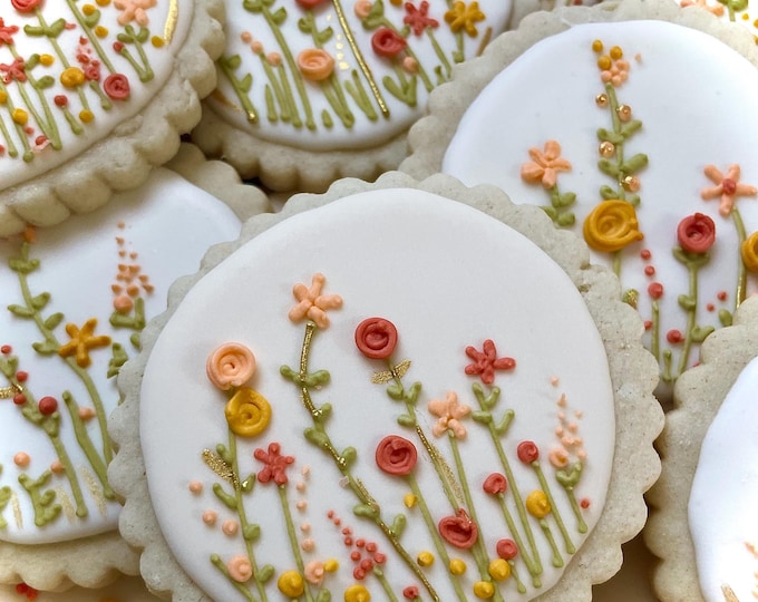 12 Scalloped sugar cookies One Dozen