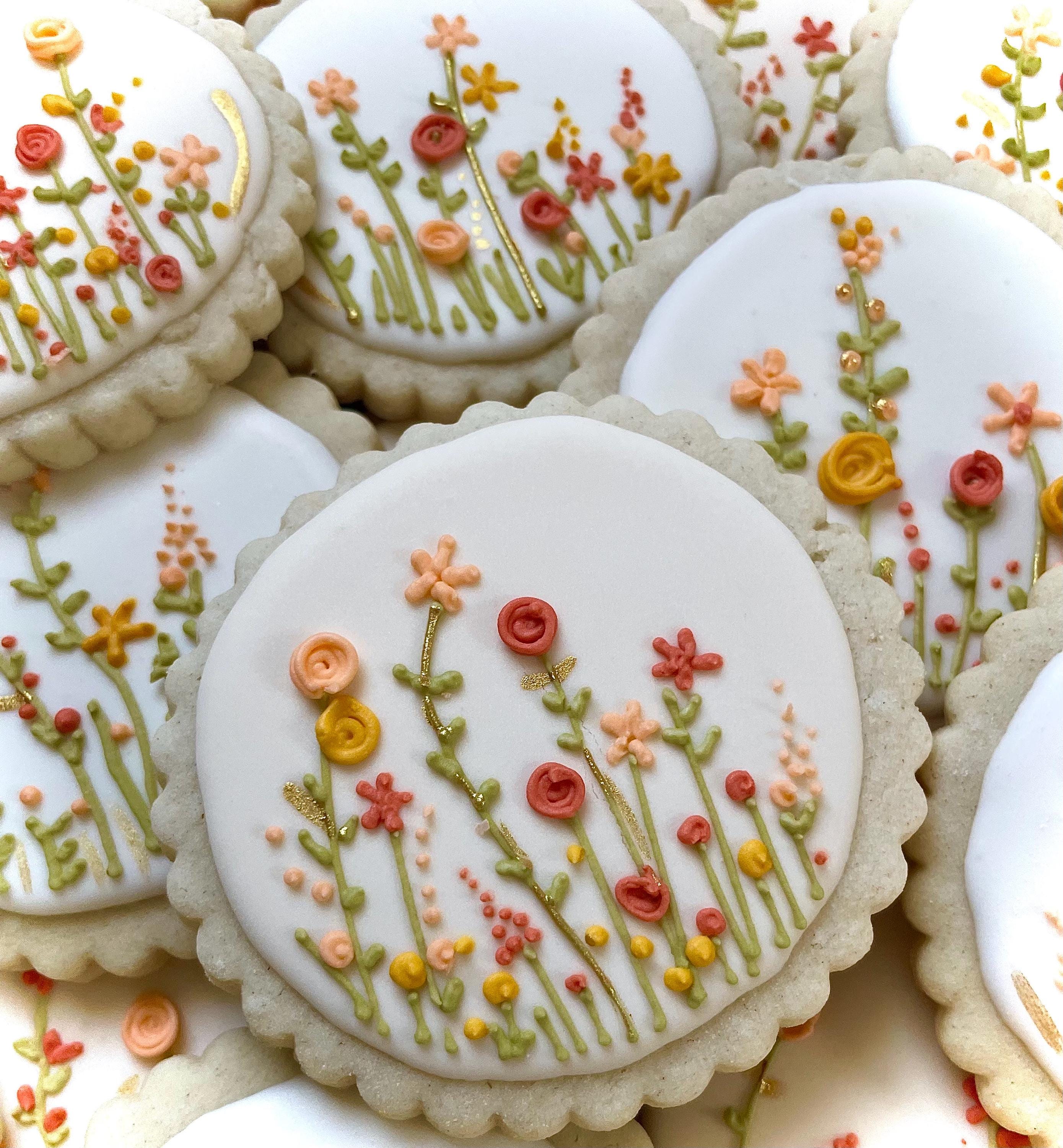 12 Scalloped sugar cookies One Dozen