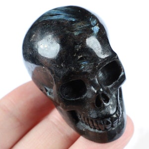 Arfvedsonite Skull 2 Inch 110g Hand Carved Realistic Crystal Skull Natural Genuine Black Blue Flash Meditation Scrying Gemstone Small Gift