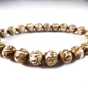 Men&#39;s Tibetan Om Mani Padme Hum Conch Shell Bracelet 8mm Round Beads Stretch Carved Lotus Mantra Buddha Stack Layer Unisex Meditation Gift