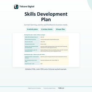 Könnte beinhalten: Eine Tidcore Digital Skills Development Plan Vorlage mit Kopfzeile, drei hellgrünen Schaltflächen mit der Beschriftung 6 activity plans, 6 review checks, 8 buyer files und einer zentralen Tabelle mit Entwicklungszielen, Nachweisen und Mentor-Details.