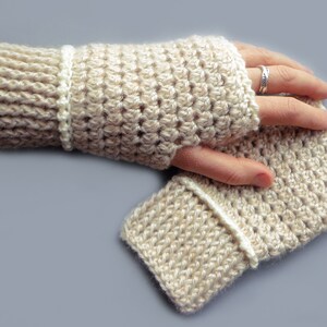 Beige crocheted fingerless gloves, arm warmers