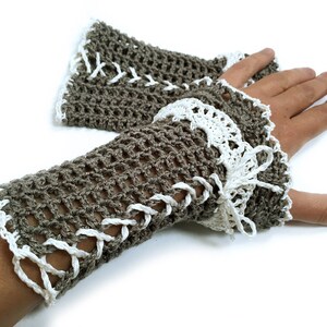 Lacy fingerless gloves/ crocheted fingerless/ gray lace fingerless gloves