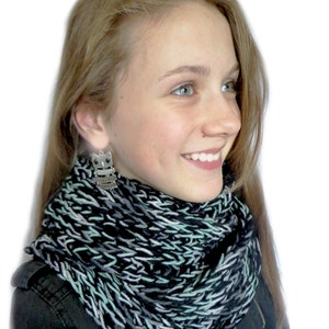 Black, gray, green, long scarf, knitted chunky scarf
