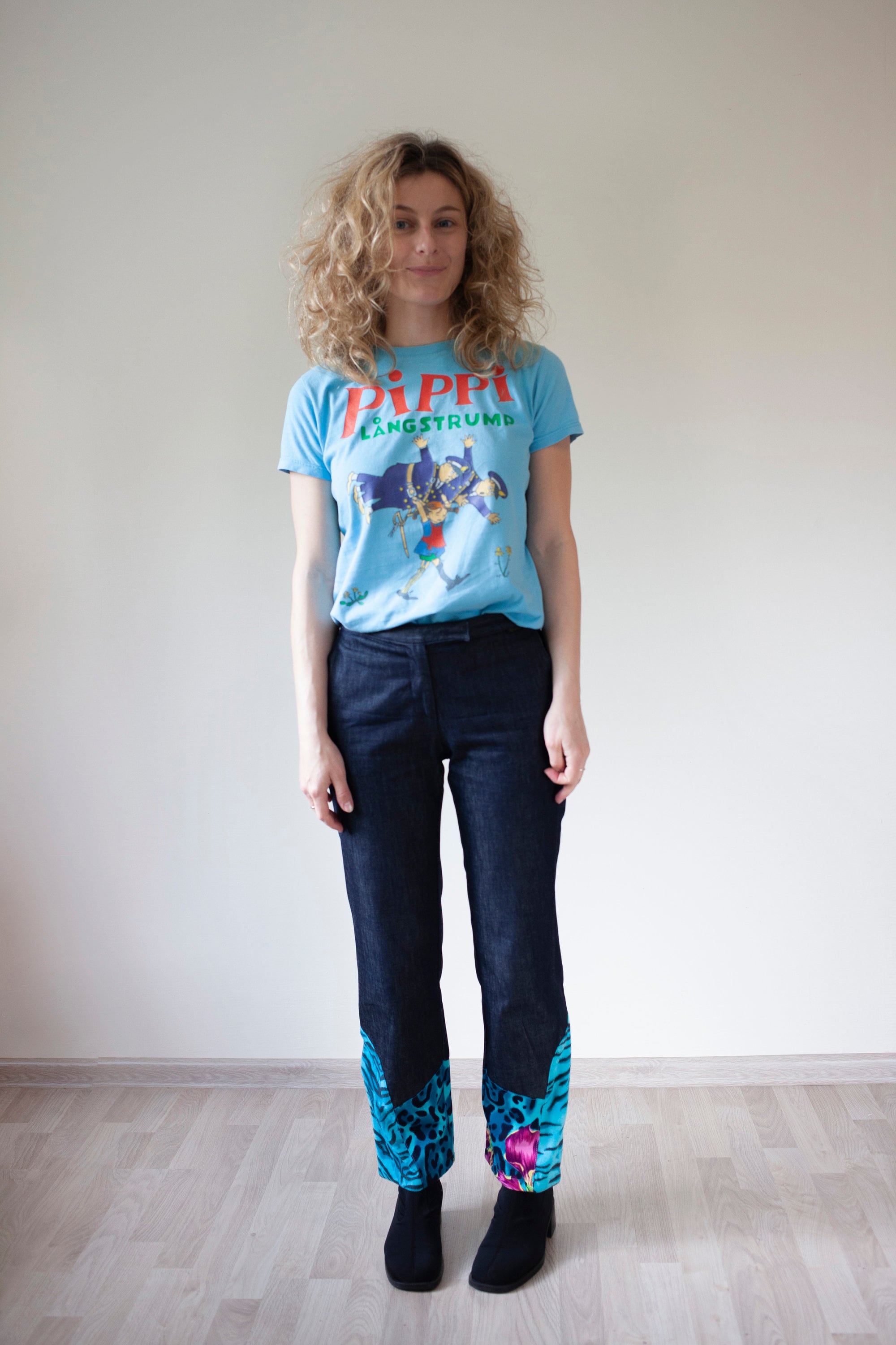 絵画 VERSACE JEANS COUTURE VINTAGE Versace Jeans Couture Baroque-Print Cropped Jeans – Vintage