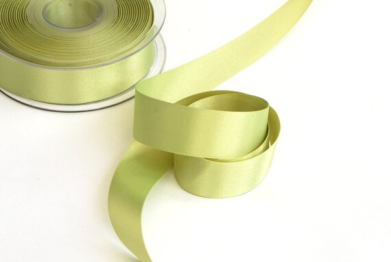 Berisfords Ribbon: Bloom Yellow - 25mm Berisfords Ribbon: Bloom Yellow - 25mm