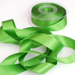 Meadow Green Double Satin Ribbon 25mm (1 inch) width, Berisfords shade no. 664
