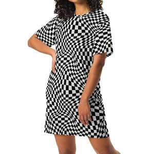 Checkerboard Op art t-shirt dress