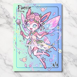 MTG Faerie V2 monstruo de bolsillo (1/1, Volar) Ficha Azul-Negra | Fichas Azul-Negras 1/1 | Cartas con Arte de Fans Personalizado | Fichas de Pedido