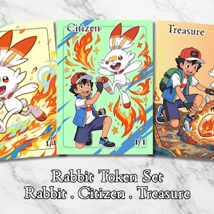 Peut inclure: Trois cartes à collectionner rectangulaires intitulées Rabbit, Citizen et Treasure. Elles représentent une créature blanche ressemblant à un lapin aux oreilles orange avec des motifs de feu. Un personnage humain accompagne la créature sur deux cartes.