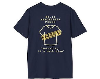 T-shirt met satirische afbeelding van nummer 10 uit Noord-Manchester, T-shirt met Britse politieke thema's.