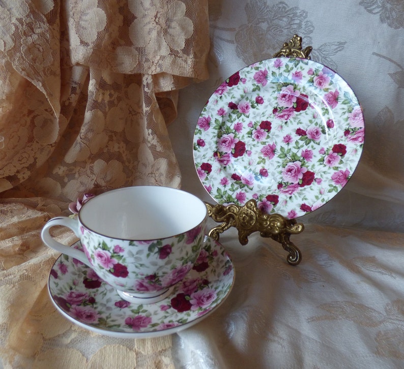 Maxwell & Williams Tea Cup and Platter - Thumbnail 2