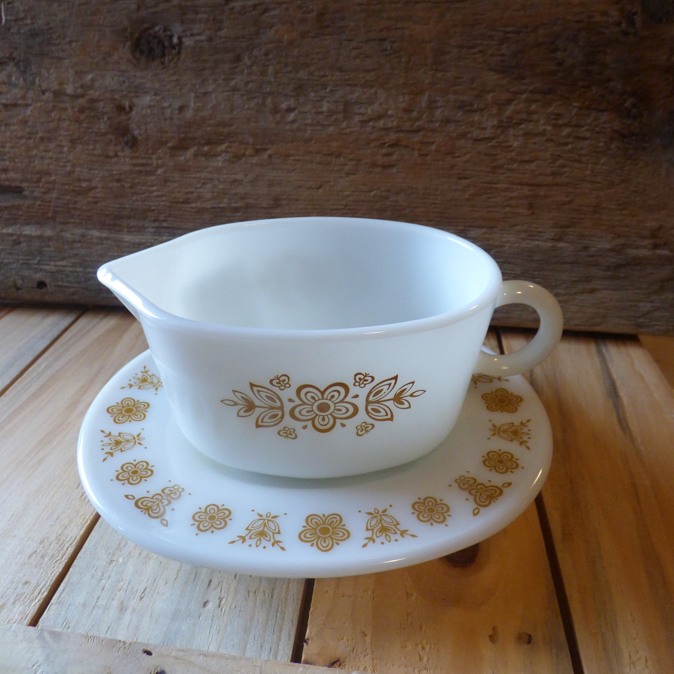 Vintage Corning USA - Golden Butterfly Pattern - Pyrex Gravy