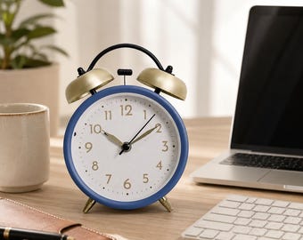 Retro Silent Alarm Clock, Vintage Iron Bedside Desk Clock with Night Light and Quartz Movement