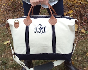 Weekender Bag For Women, Personalized Valentines Day Gift For Girlfriend, Honeymoon Gift For Couples, Custom Canvas Bag, Monogrammed Bags