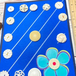 Vintage Button Card - Flower-shaped Dress Buttons, for Collector or Crafter