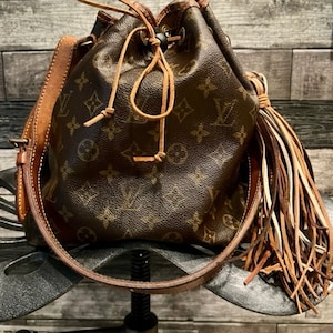 Louis Vuitton Purses, Bags & Accessories - Couture USA