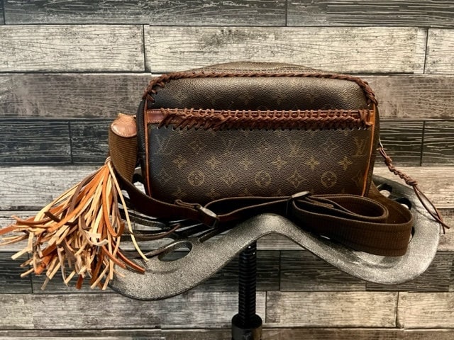 monogram reporter bag