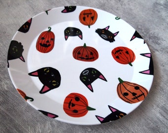 Cats and pumplins plastic party plate, plastic snack plate, picnic plate, children's plate