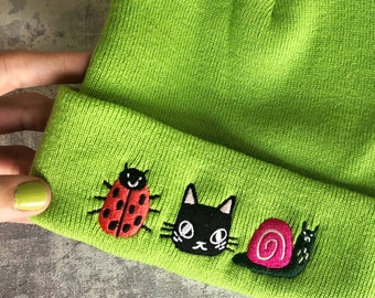 SECONDS SALE Cats and bugs embroidered lime green beanie hat